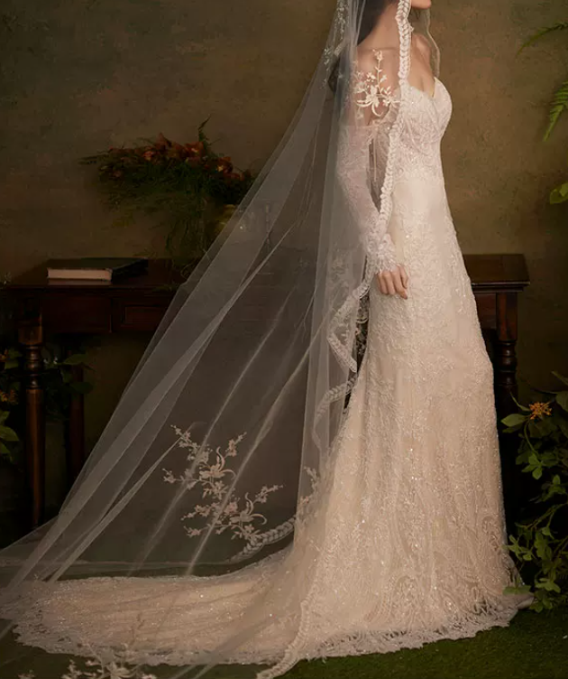 Exquisite Strapless Sequins Wedding Dresses Lace Mermaid Bridal Dress C8825