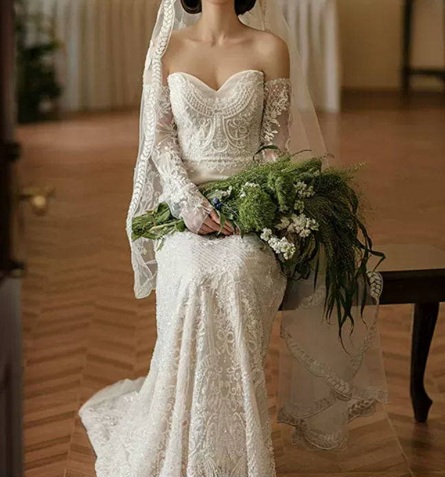 Exquisite Strapless Sequins Wedding Dresses Lace Mermaid Bridal Dress C8825