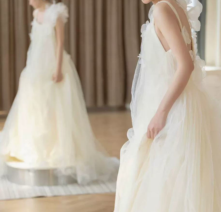 Superbe robe de mariée sirène bustier en satin et tulle, longue et en dentelle, C4563