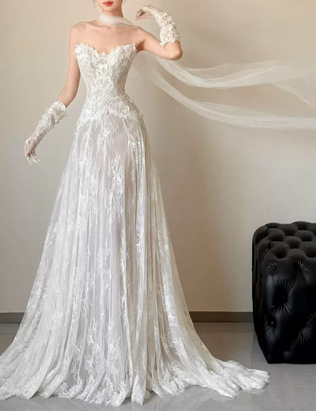 Ornate Strapless White Wedding Dresses With Scarf Lace A-Line Bridal Dress C8830
