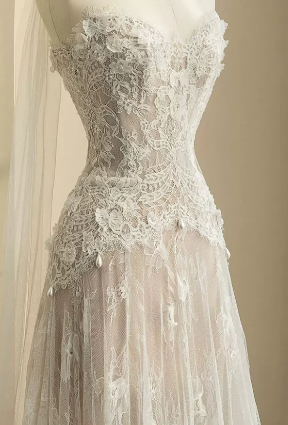 Ornate Strapless White Wedding Dresses With Scarf Lace A-Line Bridal Dress C8830