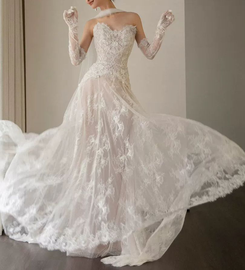 Ornate Strapless White Wedding Dresses With Scarf Lace A-Line Bridal Dress C8830