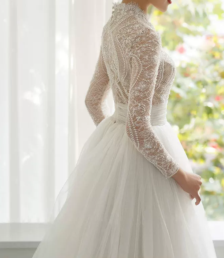 Romantic Beaded Lace Wedding Dresses Long Sleeve Tulle A-Line Bridal Dress C8848