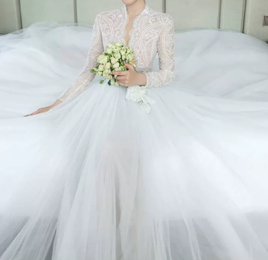Romantic Beaded Lace Wedding Dresses Long Sleeve Tulle A-Line Bridal Dress C8848