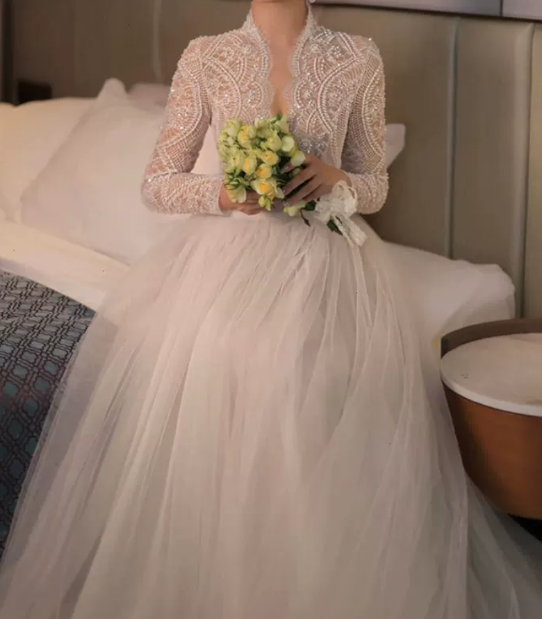 Romantic Beaded Lace Wedding Dresses Long Sleeve Tulle A-Line Bridal Dress C8848
