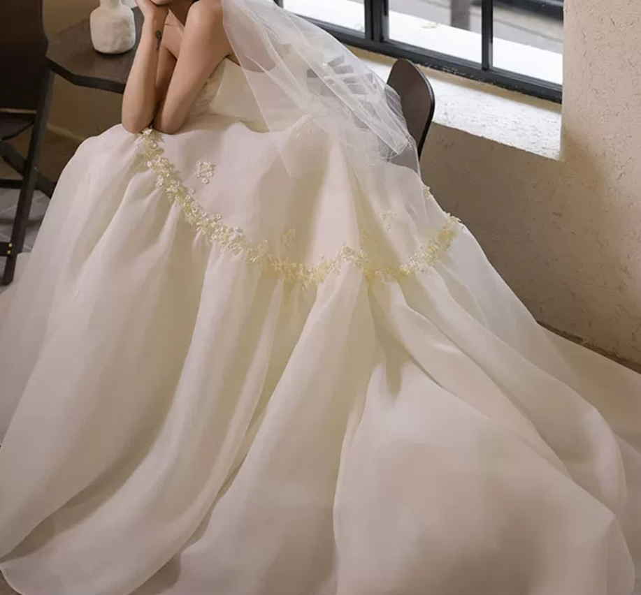 Dreamy Strapless Appliques Wedding Dresses Satin A-Line Bridal Dress C8849