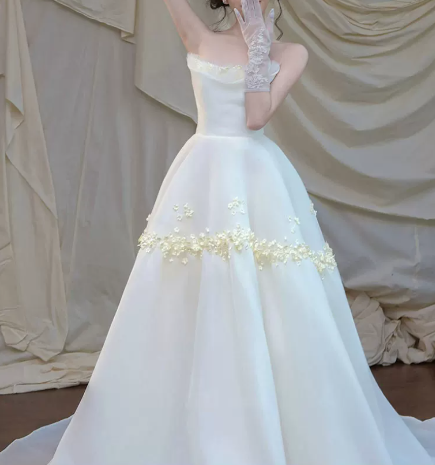 Dreamy Strapless Appliques Wedding Dresses Satin A-Line Bridal Dress C8849