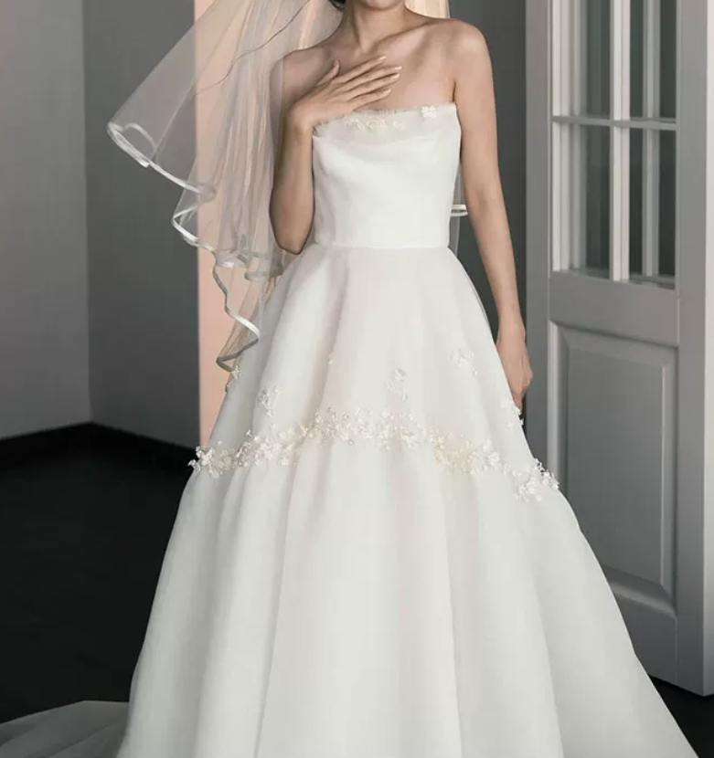 Dreamy Strapless Appliques Wedding Dresses Satin A-Line Bridal Dress C8849