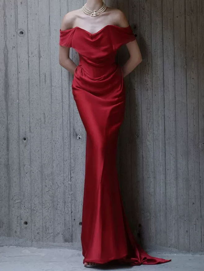 Simple Off-Shoulder Red Prom Dress Satin Sheath Evening Dress C8852