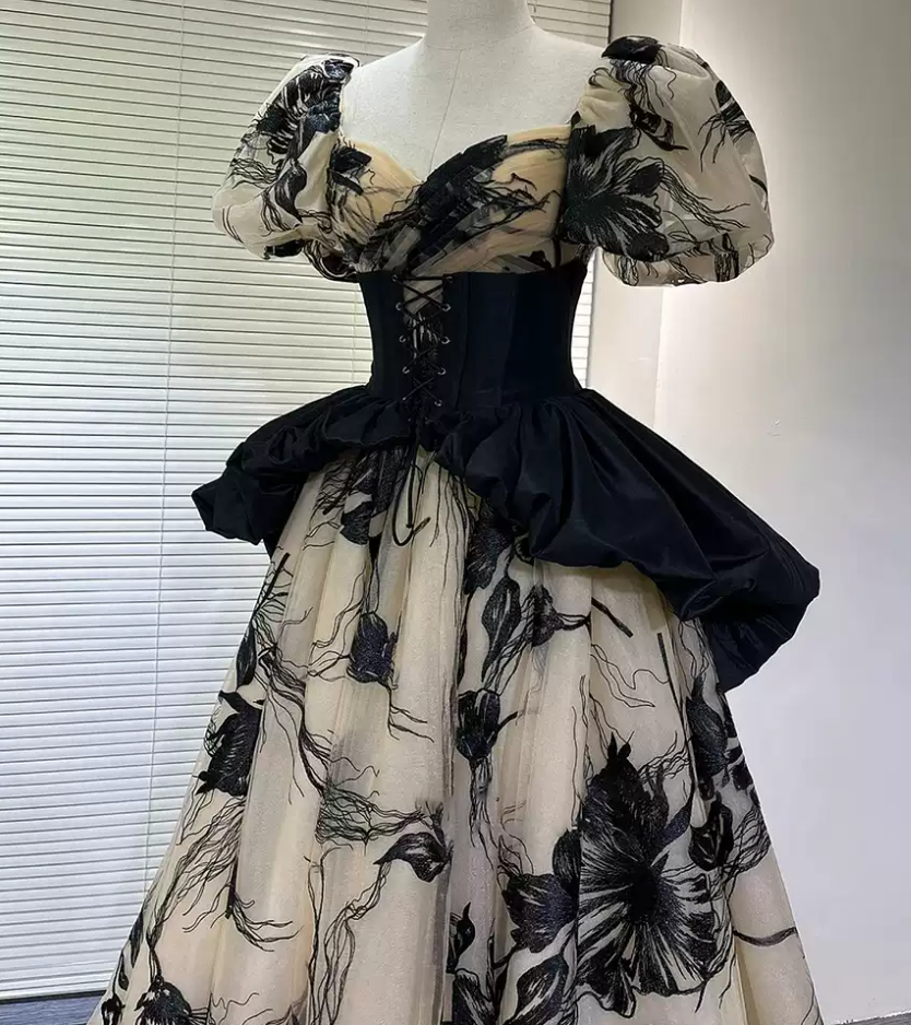 Robe de bal de princesse bustier à volants en satin long, robe de soirée C8117