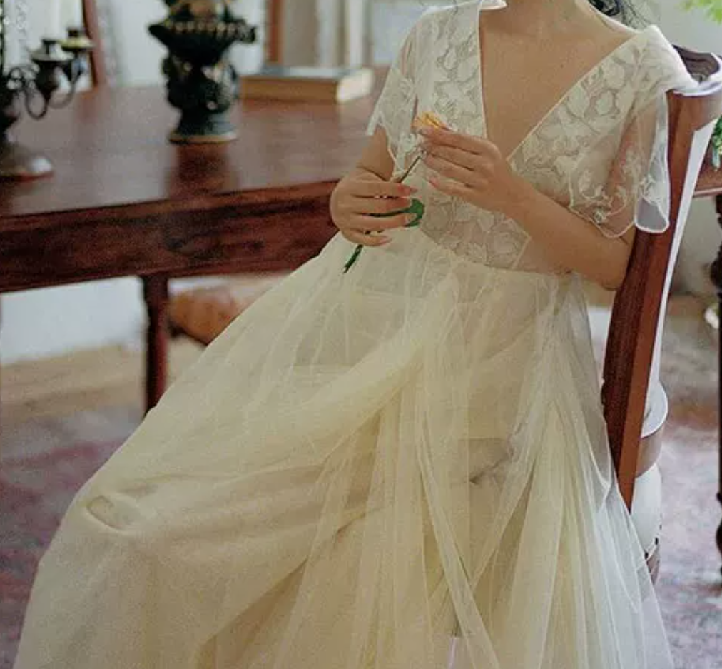 Superbe robe de mariée sirène bustier en satin et tulle, longue et en dentelle, C4563