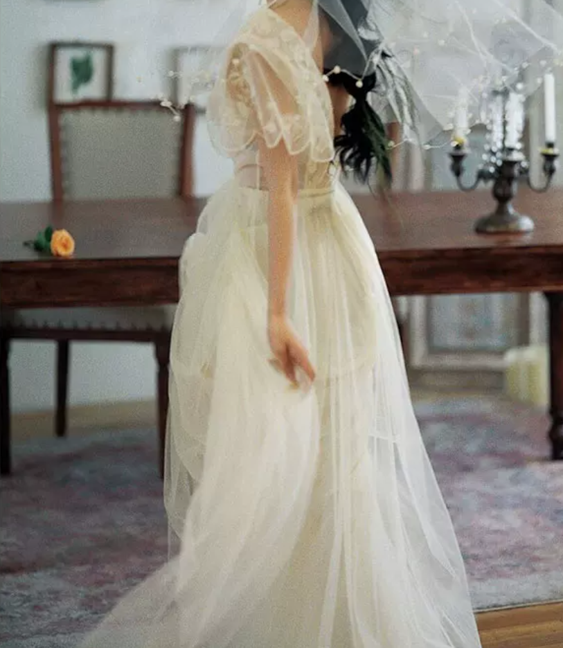Superbe robe de mariée sirène bustier en satin et tulle, longue et en dentelle, C4563