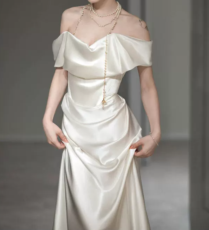 Superbe robe de mariée sirène bustier en satin et tulle, longue et en dentelle, C4563