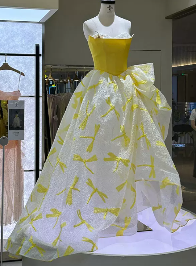 Robe de bal de princesse bustier à volants en satin long, robe de soirée C8117