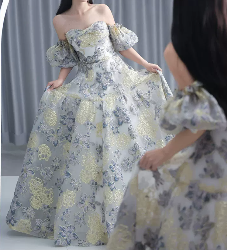 Robe de bal de princesse bustier à volants en satin long, robe de soirée C8117