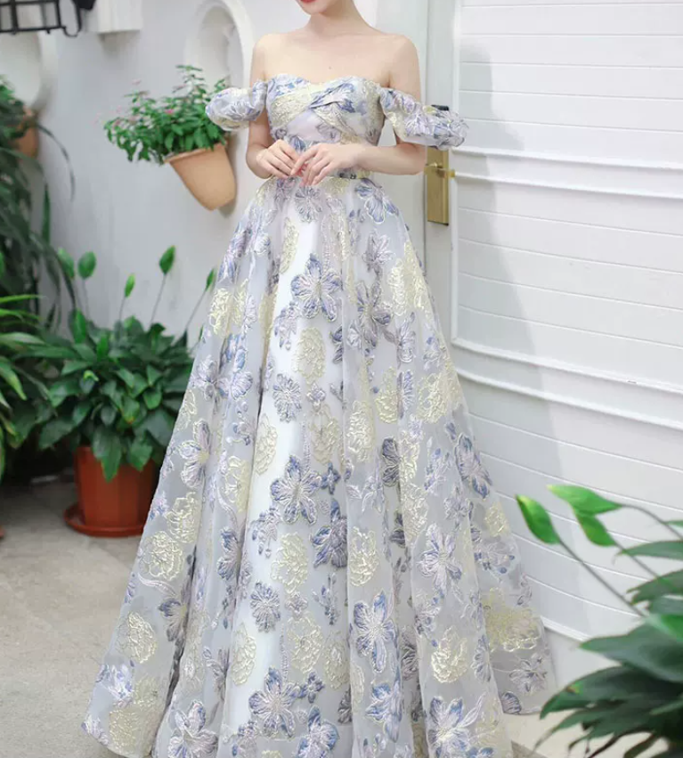 Robe de bal de princesse bustier à volants en satin long, robe de soirée C8117