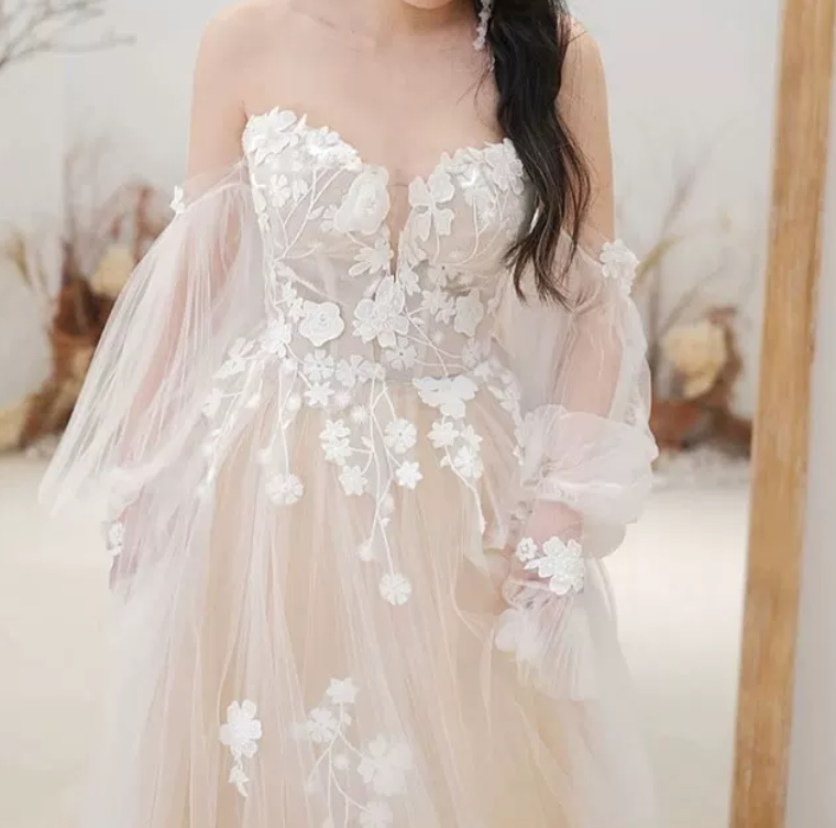 Superbe robe de mariée sirène bustier en satin et tulle, longue et en dentelle, C4563