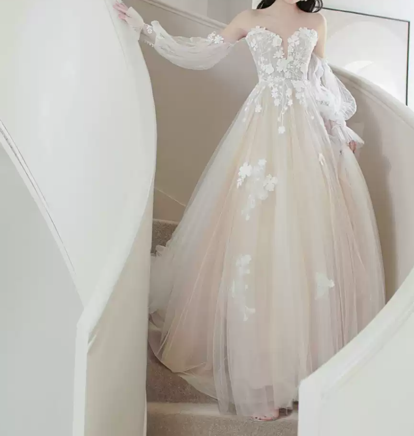 Superbe robe de mariée sirène bustier en satin et tulle, longue et en dentelle, C4563