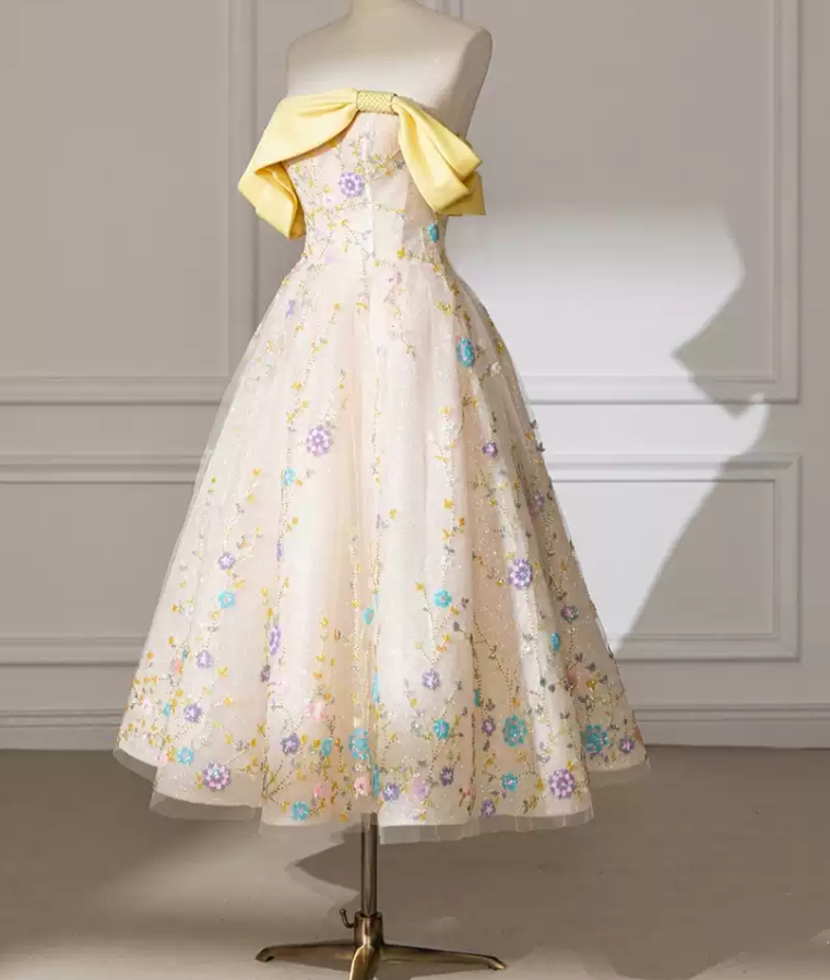 Robe de bal de princesse bustier à volants en satin long, robe de soirée C8117