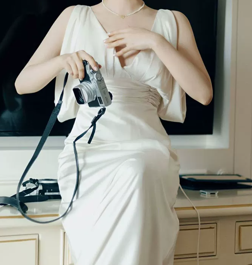 Superbe robe de mariée sirène bustier en satin et tulle, longue et en dentelle, C4563