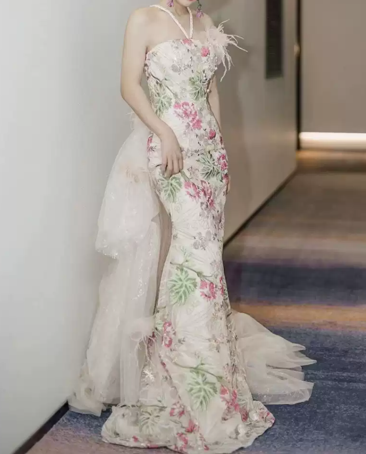 Robe de bal de princesse bustier à volants en satin long, robe de soirée C8117