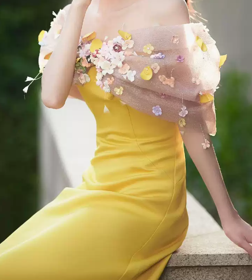Elegant Off-Shoulder Yellow Prom Dress Appliques A-Line Evening Dress C8911