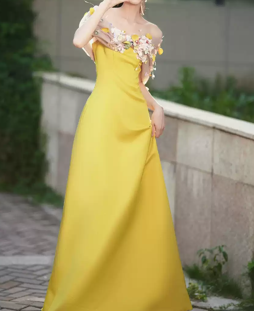 Elegant Off-Shoulder Yellow Prom Dress Appliques A-Line Evening Dress C8911