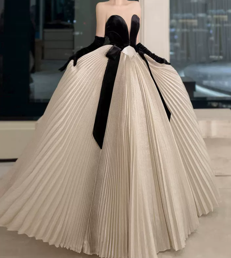 Robe de bal de princesse bustier à volants en satin long, robe de soirée C8117