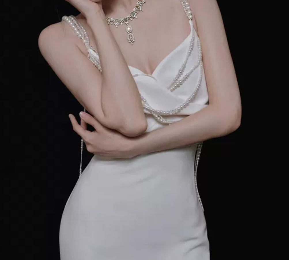 Elegant Spaghetti Straps Beading Wedding Dresses Satin Mermaid Bridal Dress C8923