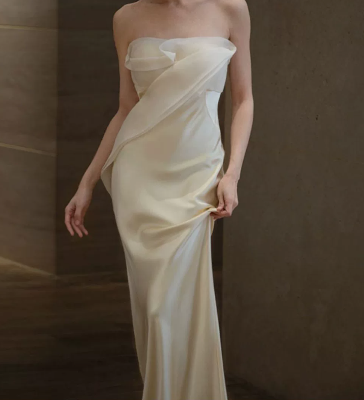 Superbe robe de mariée sirène bustier en satin et tulle, longue et en dentelle, C4563