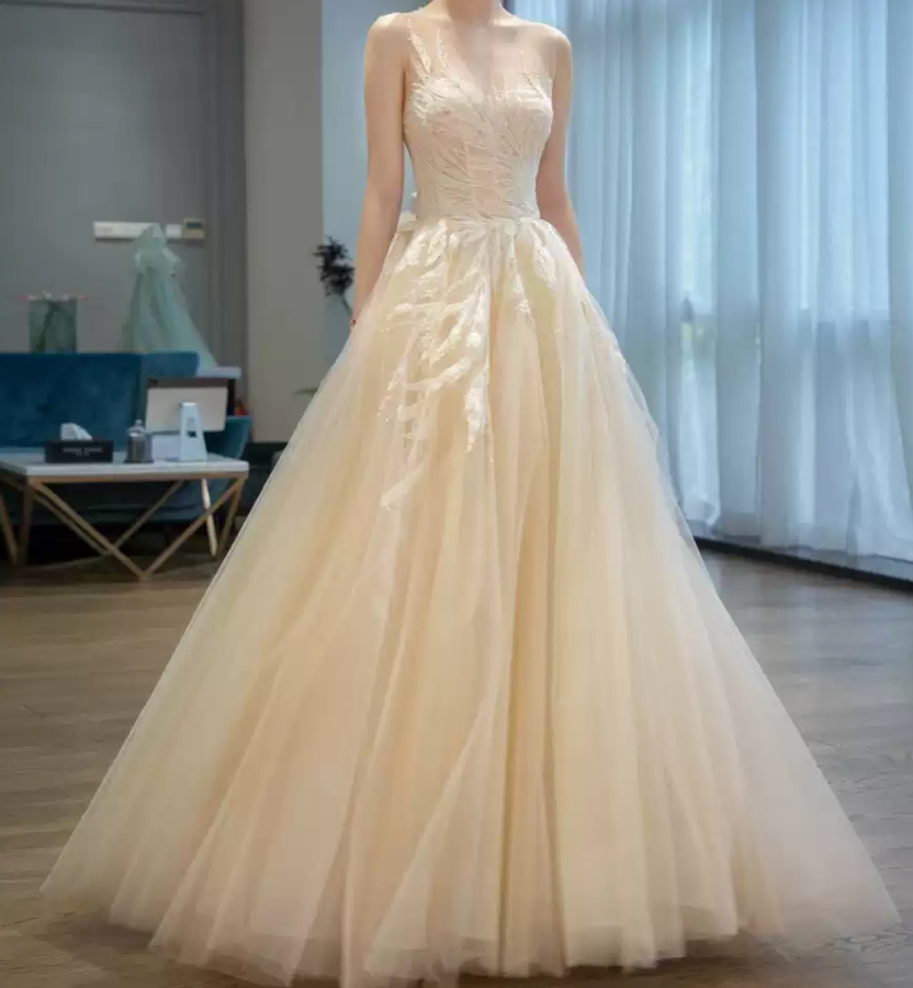 Superbe robe de mariée sirène bustier en satin et tulle, longue et en dentelle, C4563