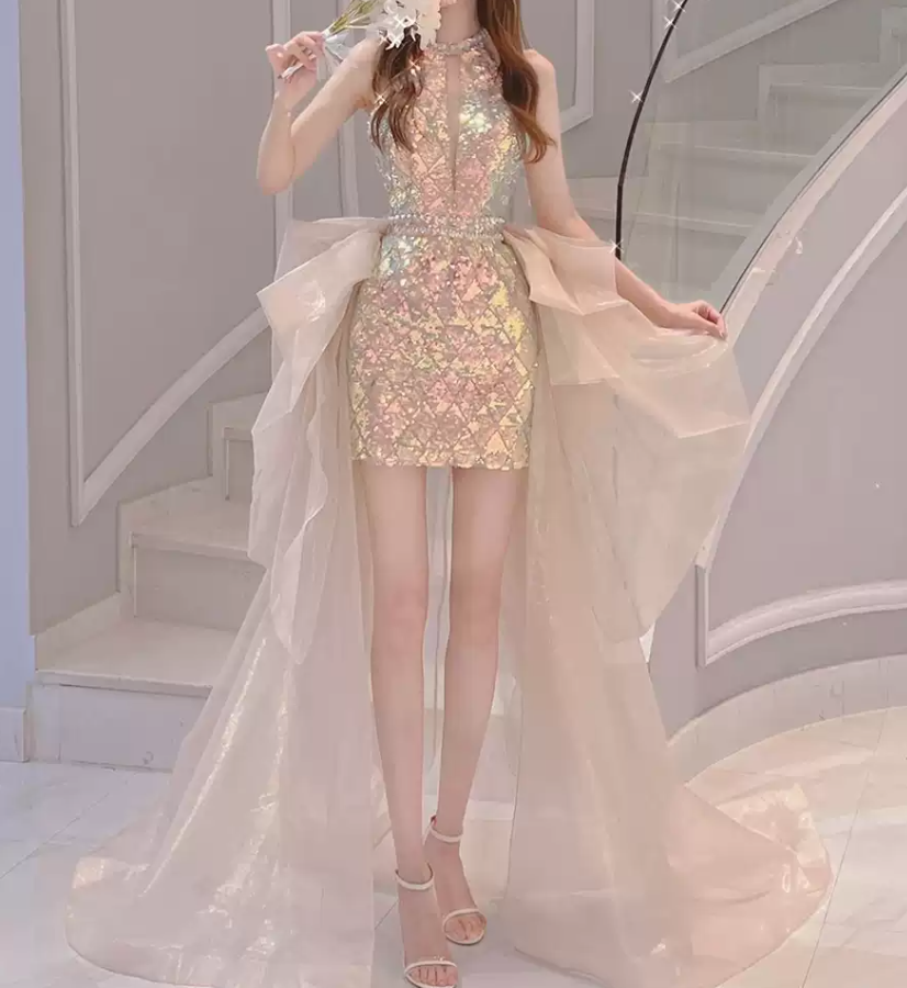 Lovely Halter Neck Sequins Pink Homecoming Dress With Bow Train Beaded Sheath Birthday Dress C8967
