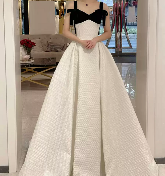 Romantic Spaghetti Straps Bows Prom Dress Black & White A-Line Evening Dress C8969
