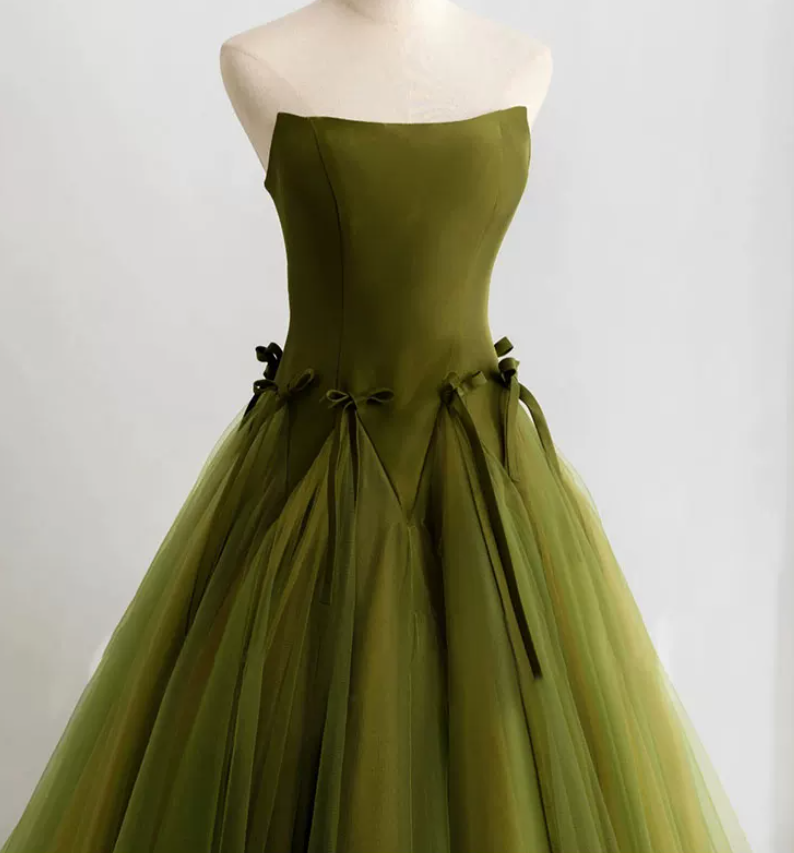 Robe de bal de princesse bustier à volants en satin long, robe de soirée C8117