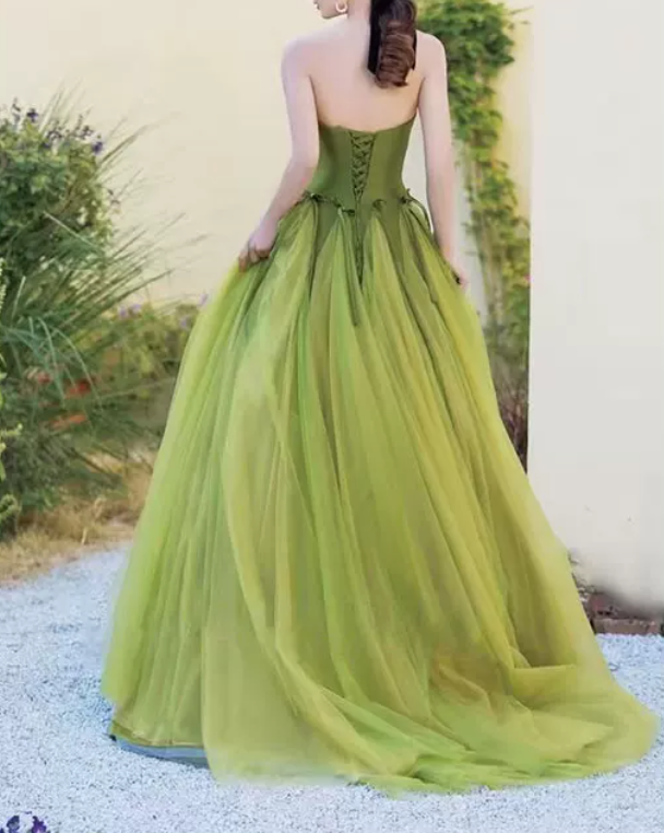 Robe de bal de princesse bustier à volants en satin long, robe de soirée C8117