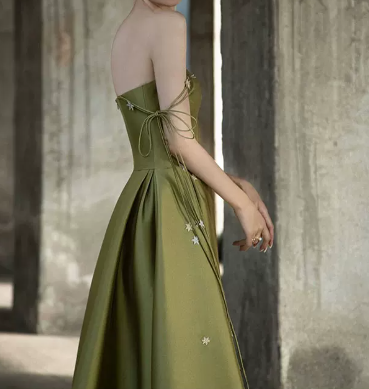 Robe de bal de princesse bustier à volants en satin long, robe de soirée C8117