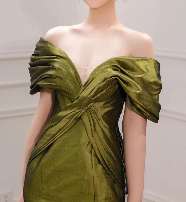 Robe de bal de princesse bustier à volants en satin long, robe de soirée C8117