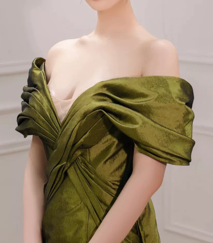 Robe de bal de princesse bustier à volants en satin long, robe de soirée C8117