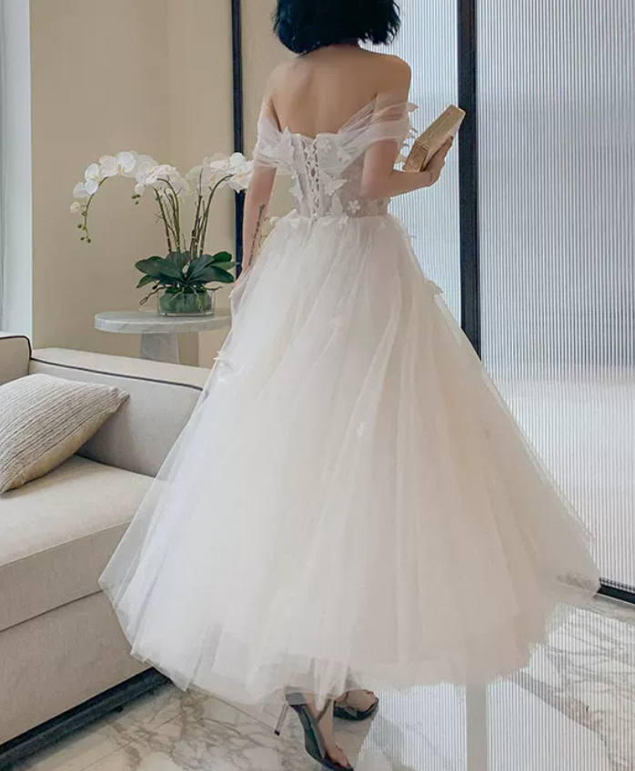 Unique Short Sleeve Off-Shoulder Wedding Dresses Appliques Tulle A-Line Bridal Dress C9011