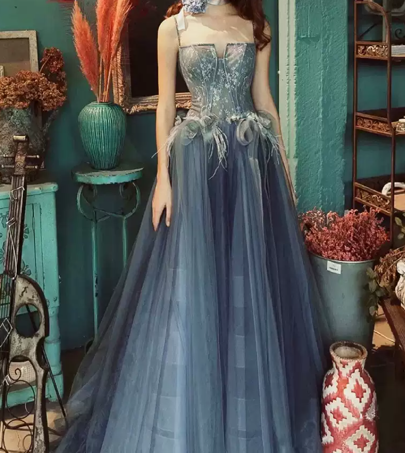 Chic Spaghetti Straps Bodice Prom Dress Blue Tulle A-Line Evening Dress C9018
