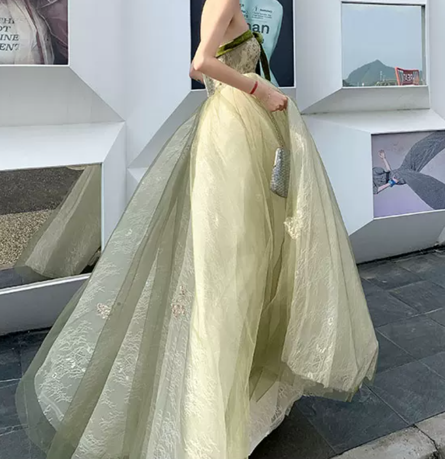 Robe de bal de princesse bustier à volants en satin long, robe de soirée C8117