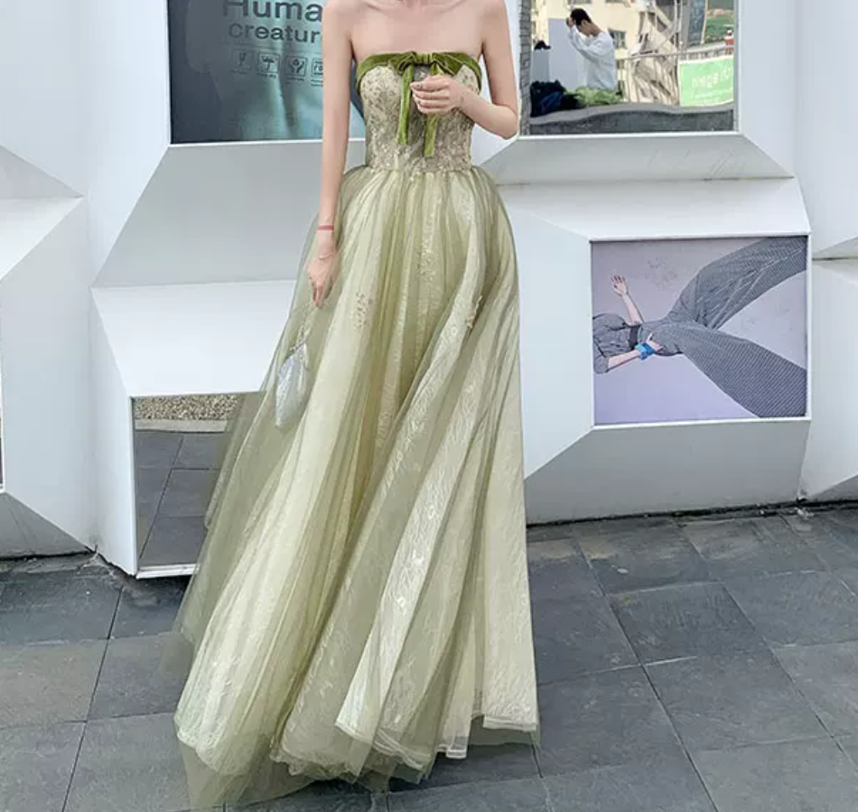 Robe de bal de princesse bustier à volants en satin long, robe de soirée C8117