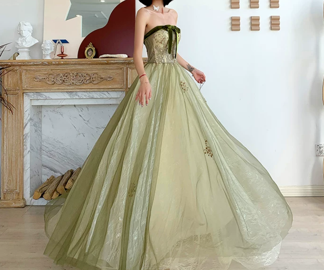 Robe de bal de princesse bustier à volants en satin long, robe de soirée C8117
