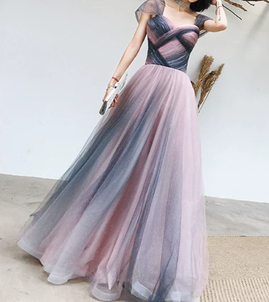 Robe de bal de princesse bustier à volants en satin long, robe de soirée C8117