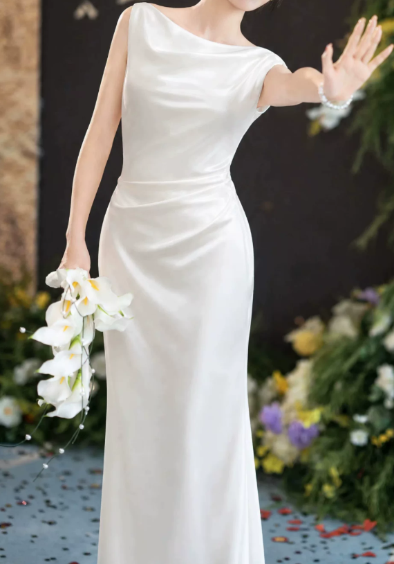 Superbe robe de mariée sirène bustier en satin et tulle, longue et en dentelle, C4563