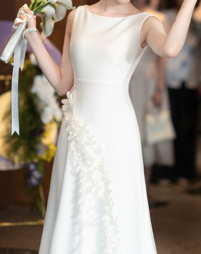 Superbe robe de mariée sirène bustier en satin et tulle, longue et en dentelle, C4563