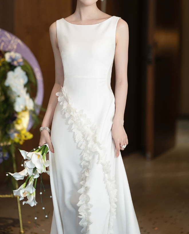 Superbe robe de mariée sirène bustier en satin et tulle, longue et en dentelle, C4563