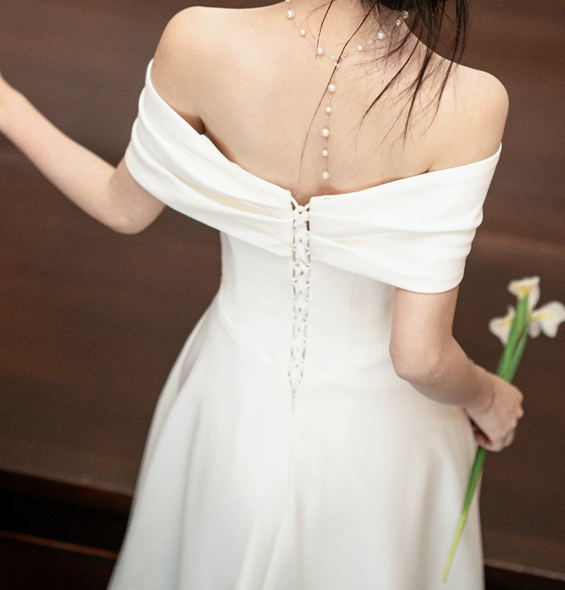 Superbe robe de mariée sirène bustier en satin et tulle, longue et en dentelle, C4563