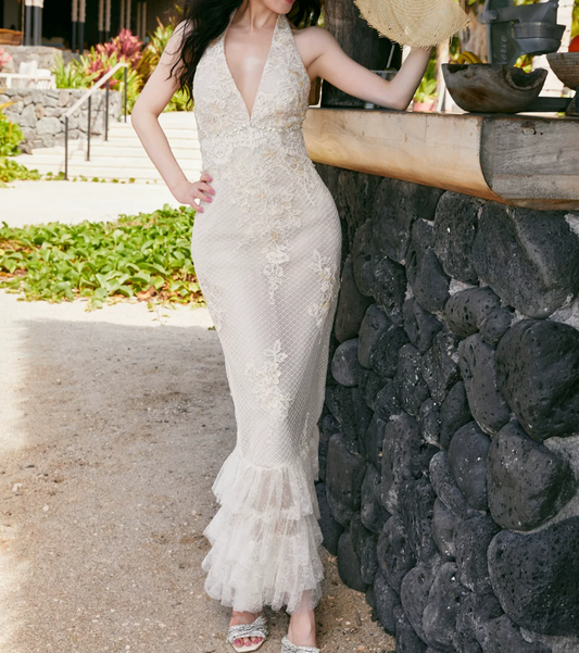 Fascinating Halter Neck Ivory Prom Dress Appliques Tiered Lace Sheath Evening Dress C9090