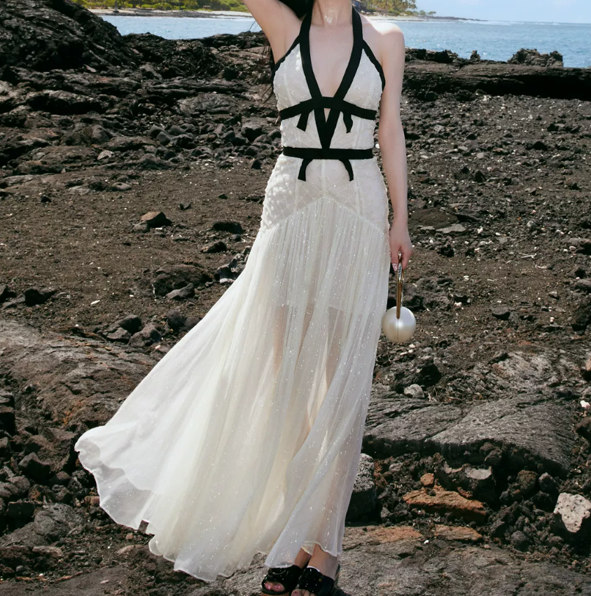 Enchanting Halter Neck Prom Dress Ivory Backless A-Line Evening Dress C9099